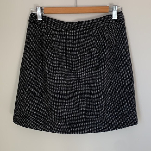 Like New! Calvin Klein Wool Tweed Button Mini Skirt - Picture 2 of 4
